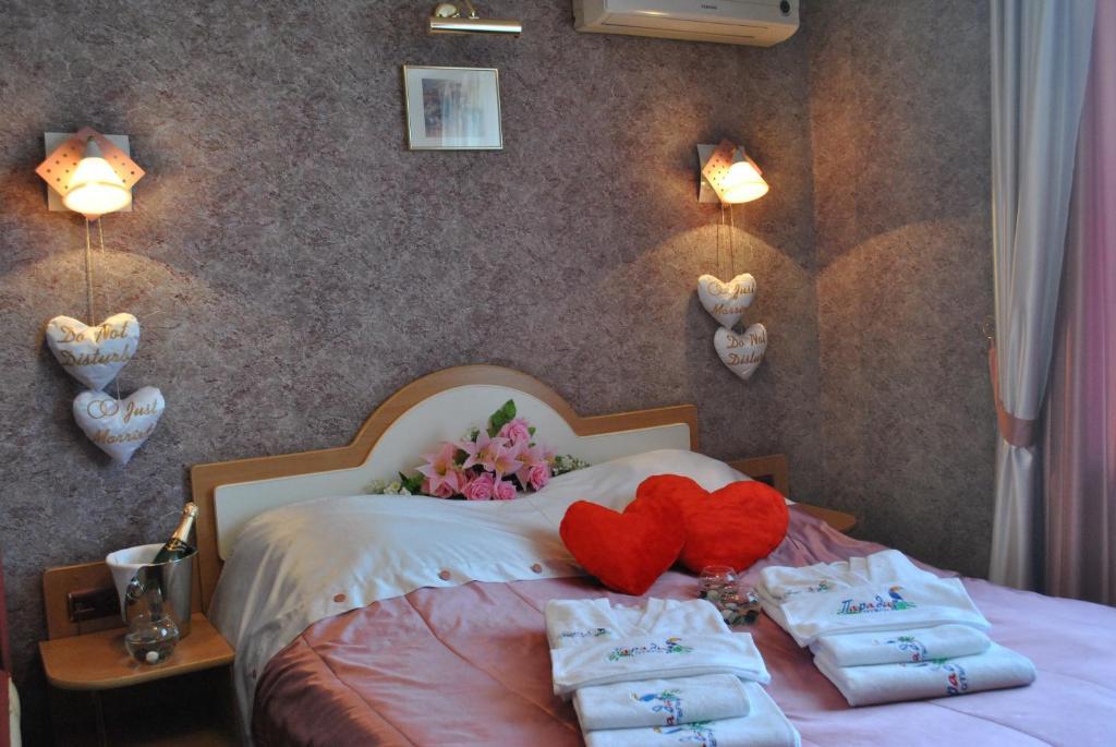 Paradise Hotel Gomel Exterior foto
